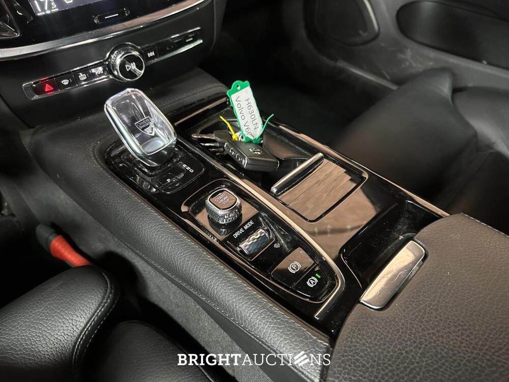 Volvo V60 2.0 T6 Twin Engine AWD Inscription 253pk 2020 (Origineel-NL), H-630-LN