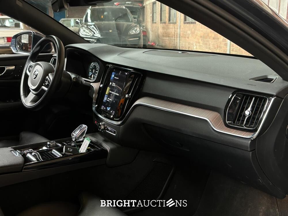 Volvo V60 2.0 T6 Twin Engine AWD Inscription 253pk 2020 (Origineel-NL), H-630-LN