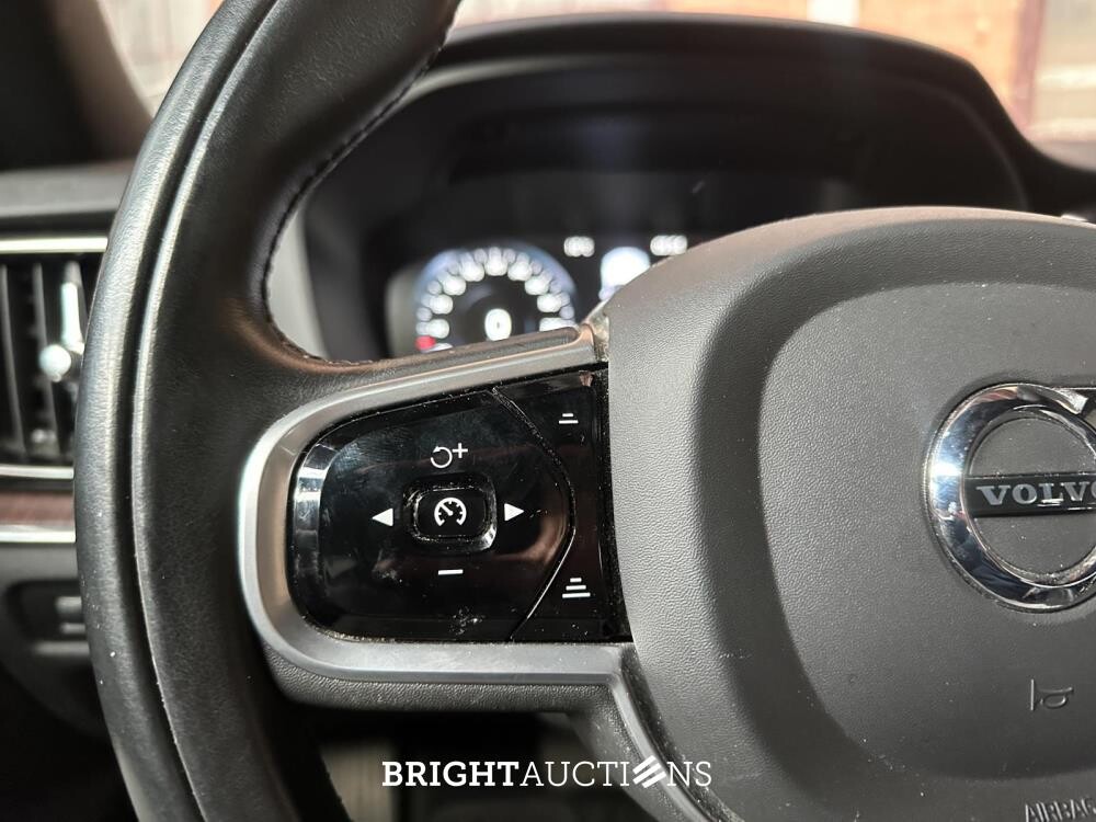 Volvo V60 2.0 T6 Twin Engine AWD Inscription 253pk 2020 (Origineel-NL), H-630-LN