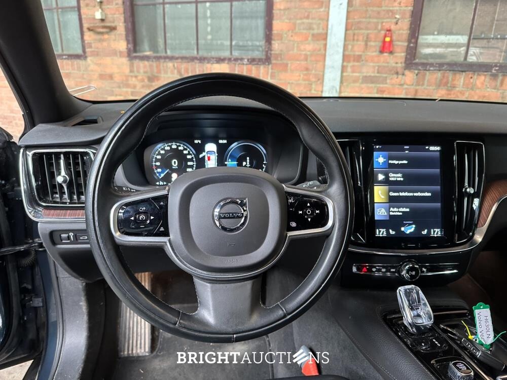 Volvo V60 2.0 T6 Twin Engine AWD Inscription 253pk 2020 (Origineel-NL), H-630-LN