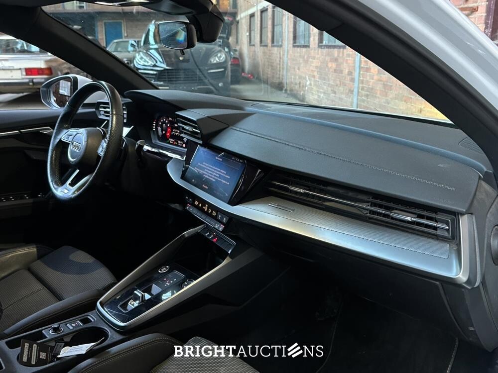 Audi A3 Sportback 30 TFSI S Edition 110pk 2021 (Origineel-NL), L-963-SJ
