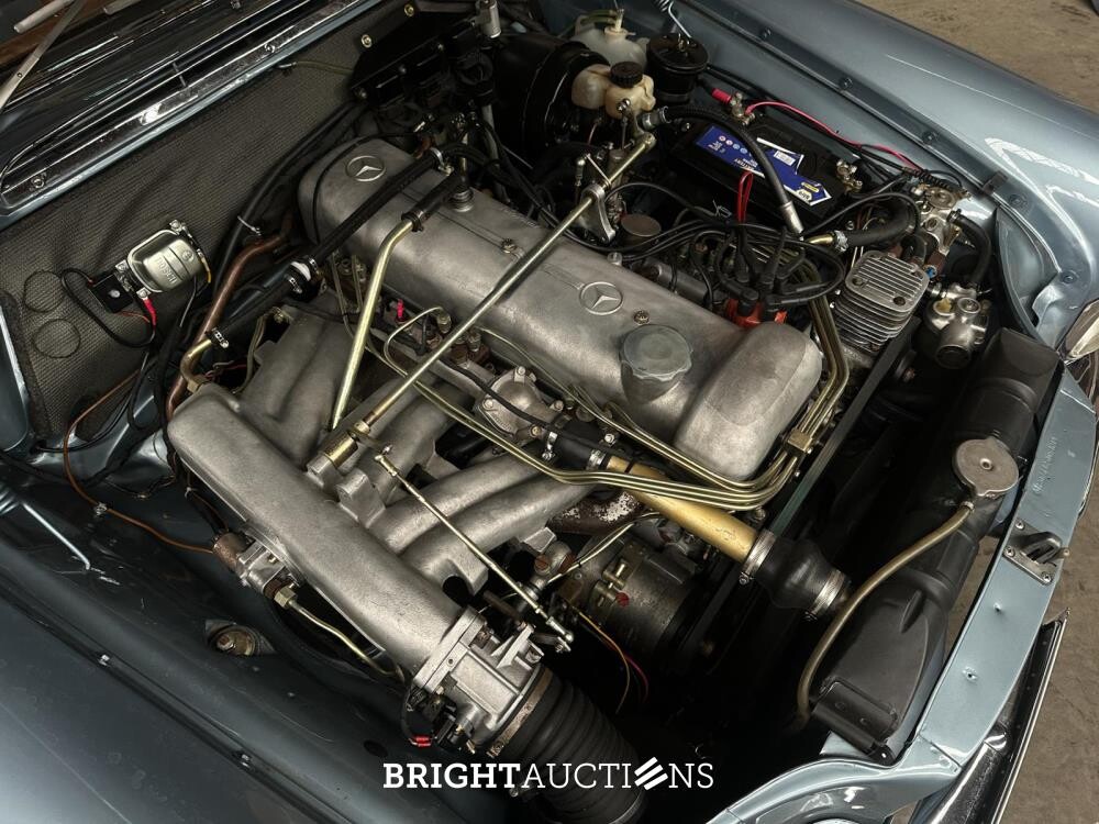 Mercedes-Benz 300SE 1964, AR-38-24