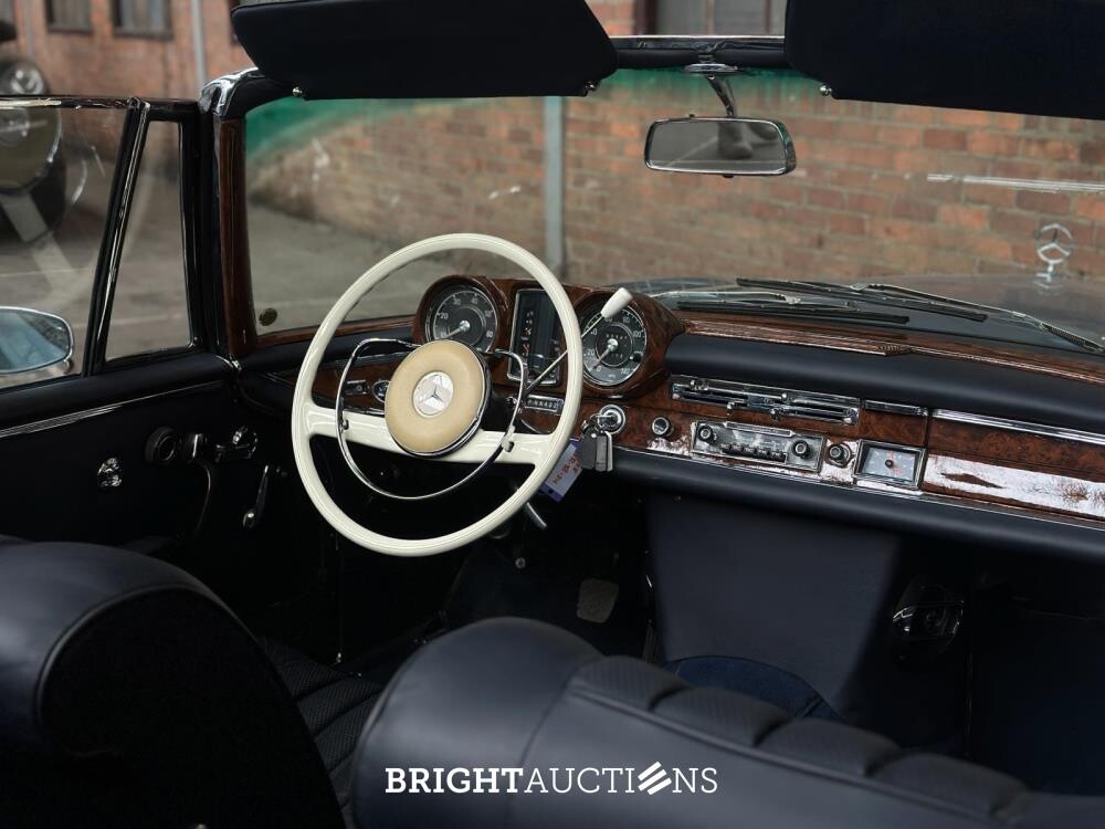 Mercedes-Benz 300SE 1964, AR-38-24