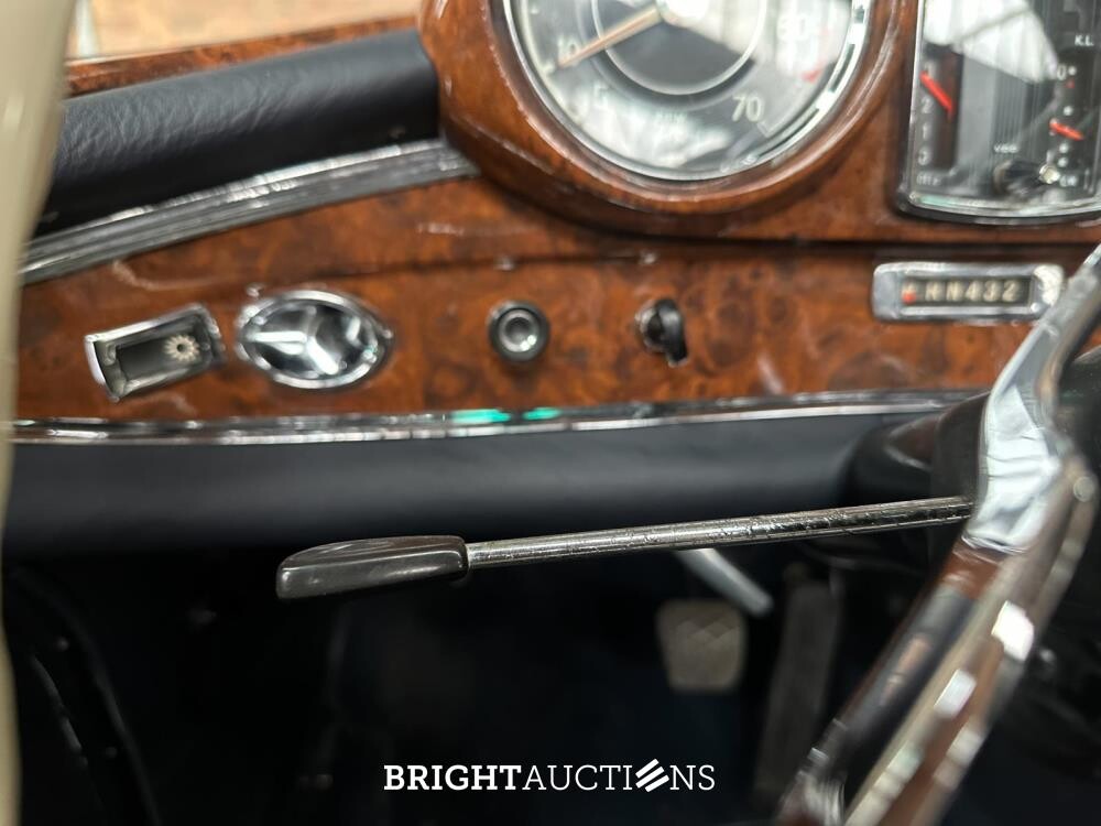 Mercedes-Benz 300SE 1964, AR-38-24