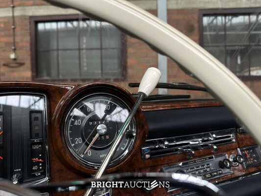 Mercedes-Benz 300SE Cabriolet W112 3.0 163hp 1964 300 series, AR-38-24