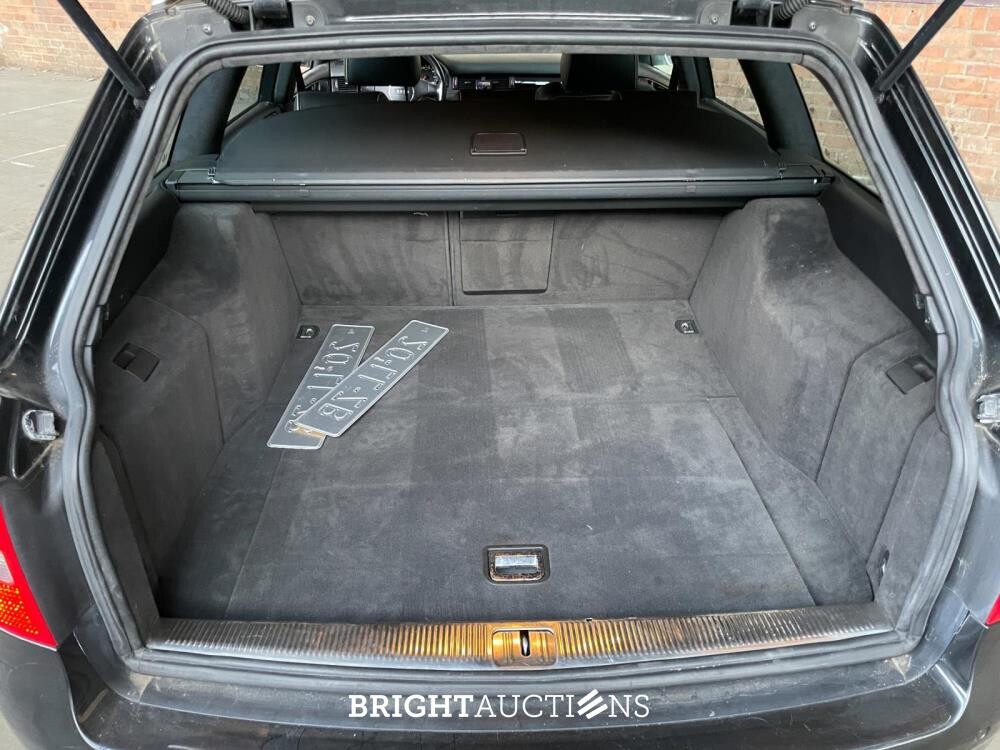 Audi RS6 Avant 4.2 V8 Quattro 450pk 2003, 20-LL-ZB Youngtimer