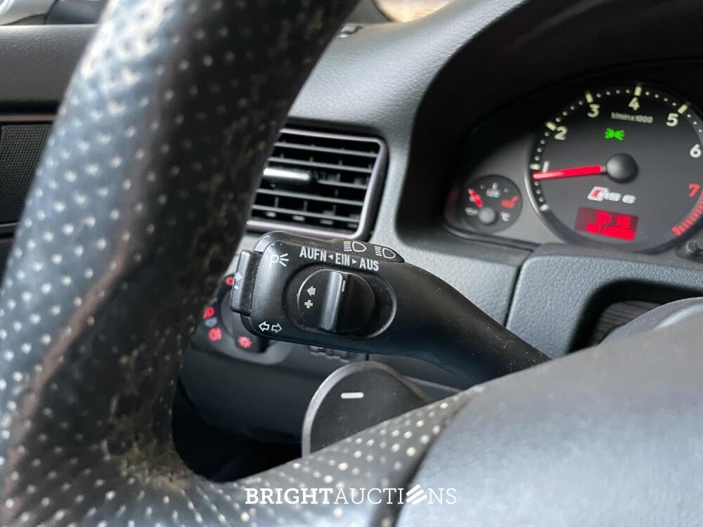 Audi RS6 Avant 4.2 V8 Quattro 450pk 2003, 20-LL-ZB Youngtimer