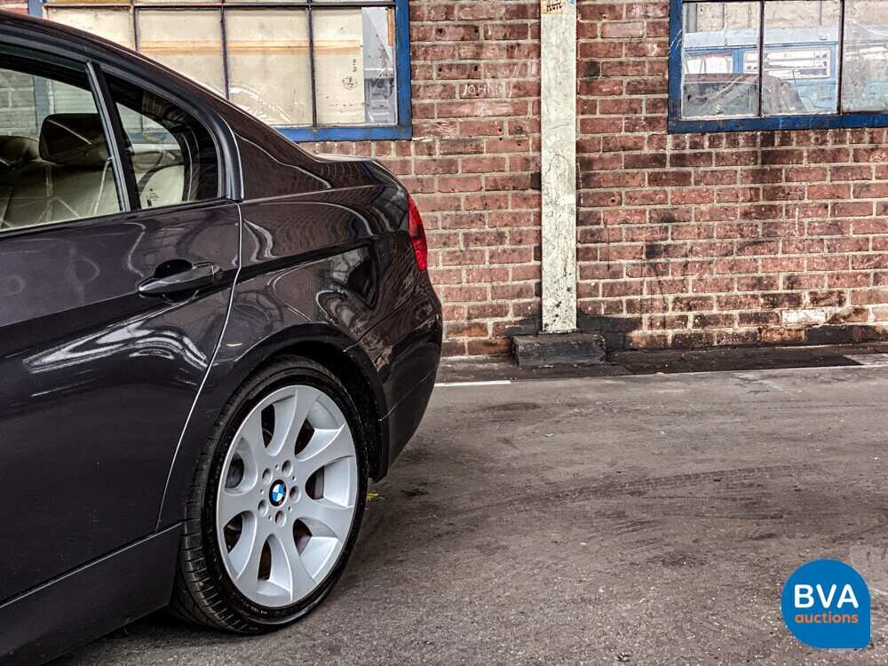 BMW 320i 3-serie Dynamic Executive 150pk 2005 -Origineel NL-, 72-RK-ZG