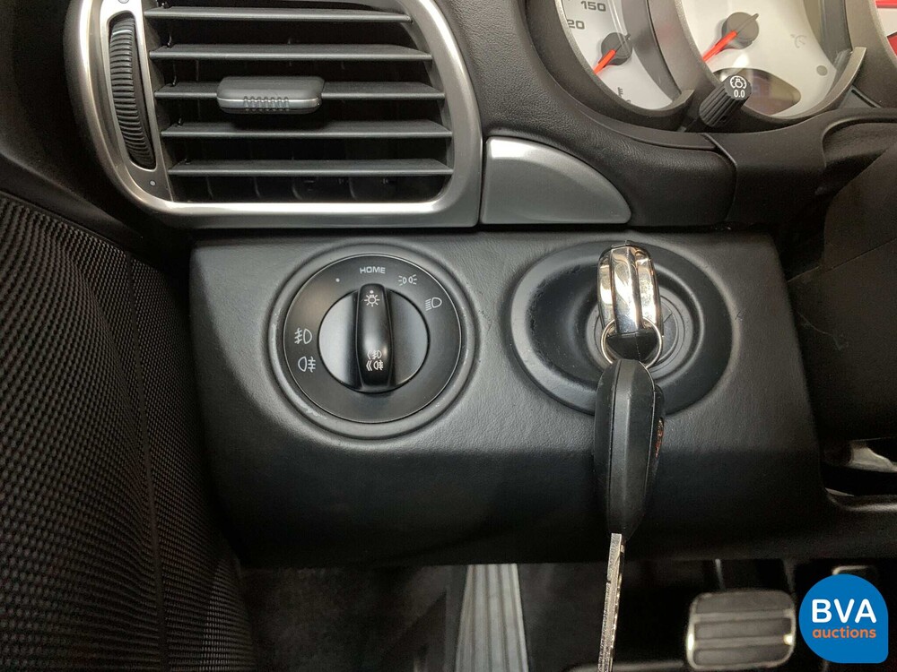 Porsche 9113.8 Carrera 4S Coupe 997 355 PS 2006, J-994-LS.