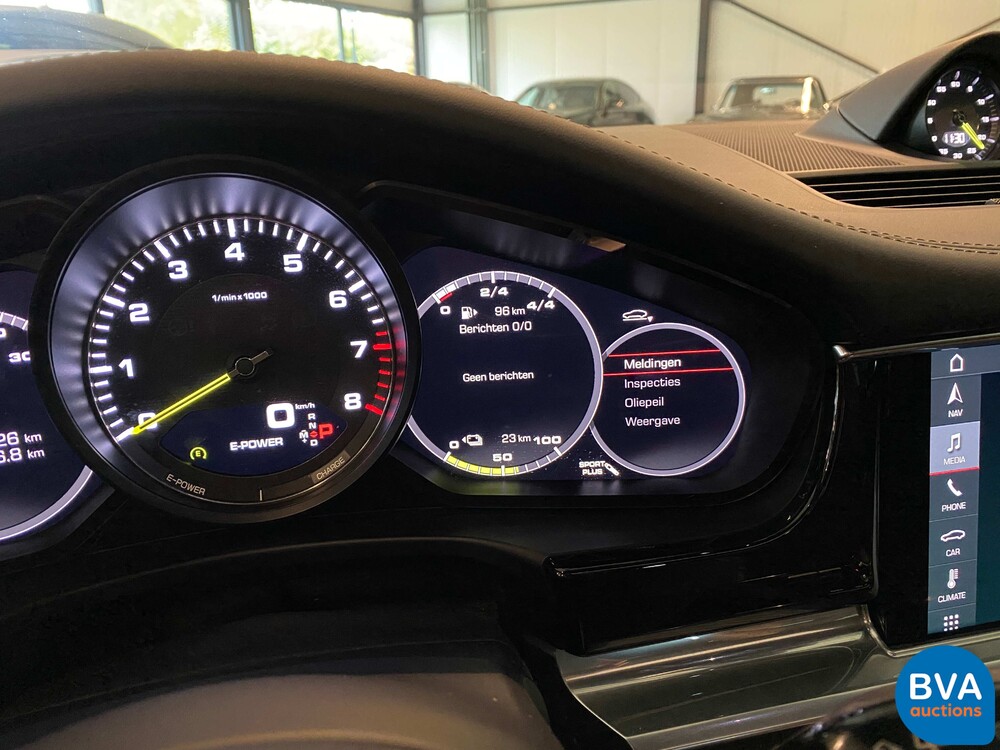 Porsche Panamera Sport Turismo 2.9 4 E-Hybrid 462 PS 2018 Sport Chrono Plug-In-Hybrid, H-318-HT.