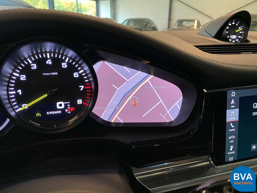 Porsche Panamera Sport Turismo 2.9 4 E-Hybrid 462 PS 2018 Sport Chrono Plug-In-Hybrid, H-318-HT.