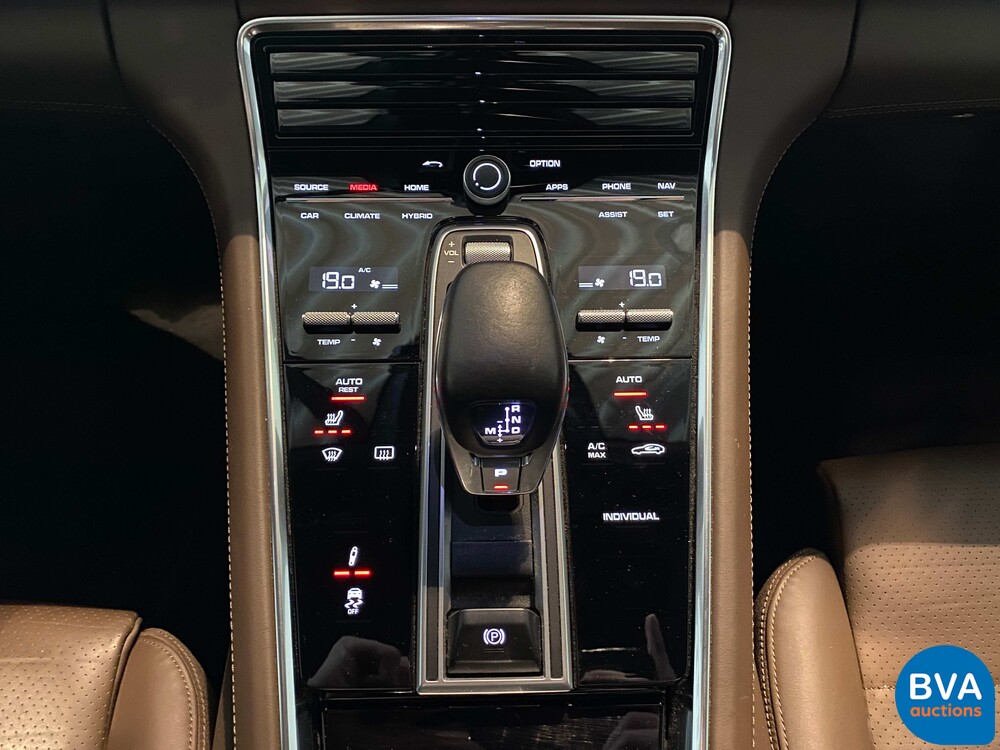 Porsche Panamera Sport Turismo 2.9 4 E-Hybrid 462 PS 2018 Sport Chrono Plug-In-Hybrid, H-318-HT.
