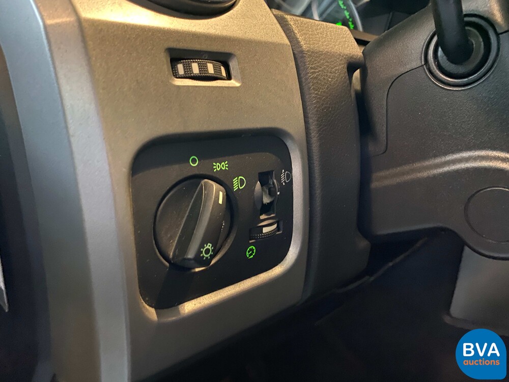 Land Rover Discovery 2.7 TdV6 S 190PS 2008 -Org NL-, 61-ZG-DZ.