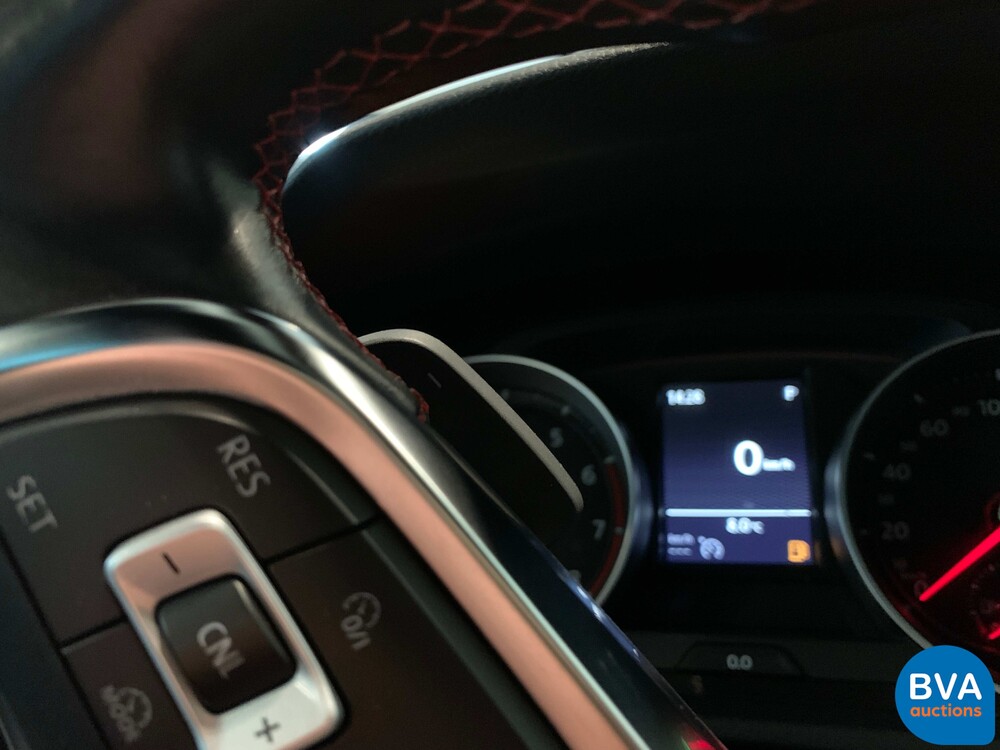 Volkswagen Golf 2.0 GTI Performance 230PS 2016 DSG, H-855-XP.