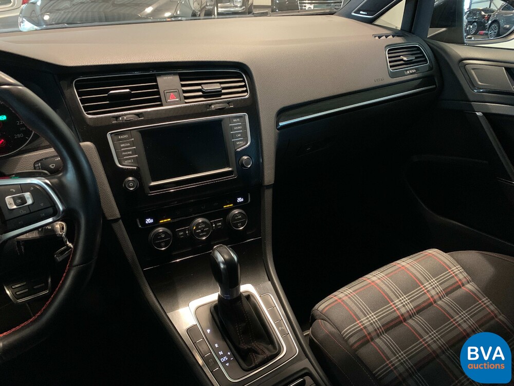 Volkswagen Golf 2.0 GTI Performance 230PS 2016 DSG, H-855-XP.