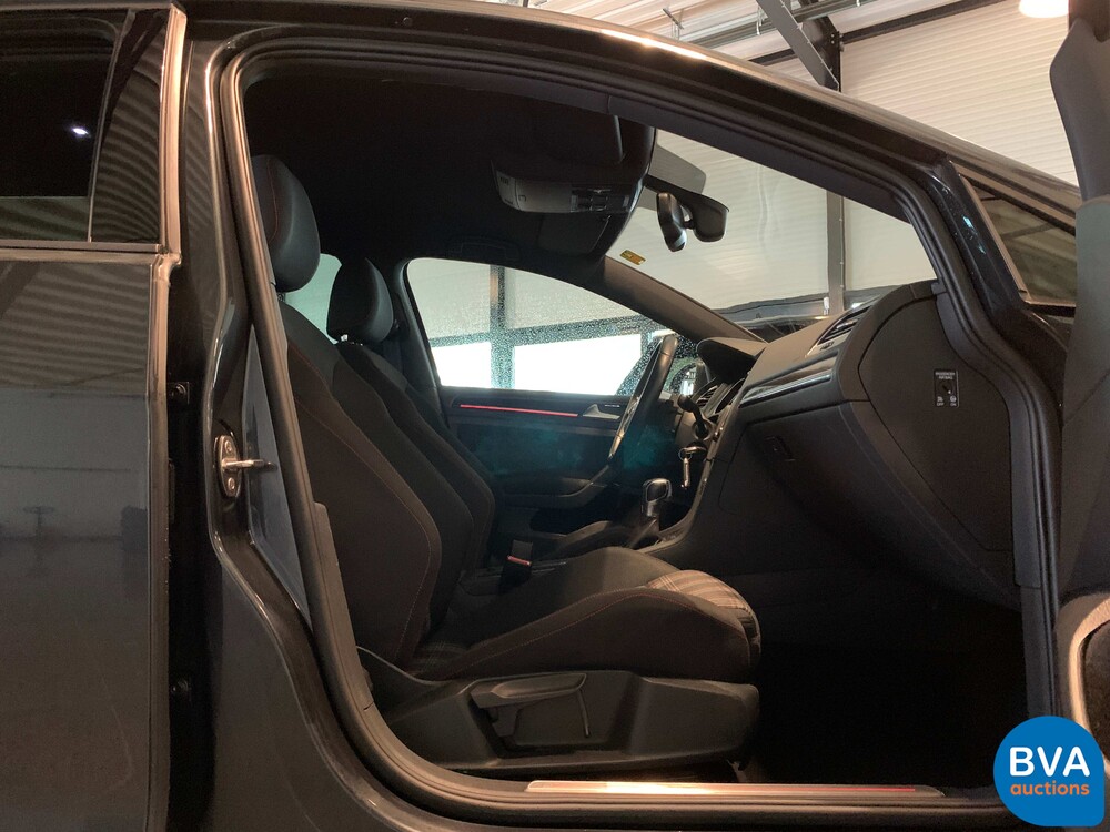 Volkswagen Golf 2.0 GTI Performance 230PS 2016 DSG, H-855-XP.