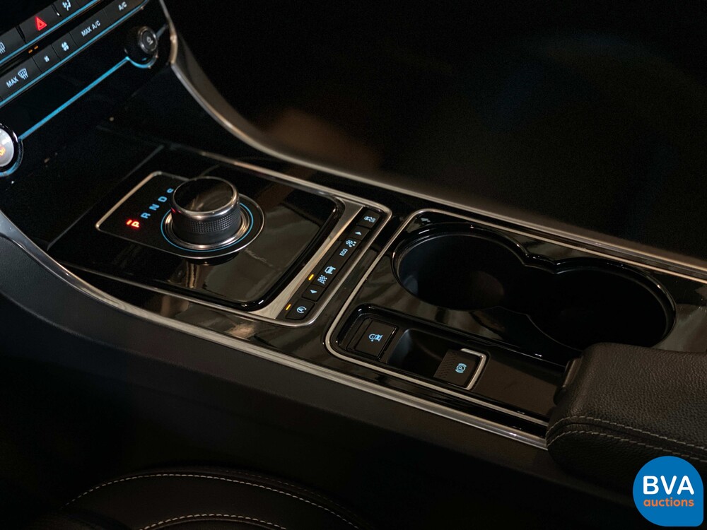 Jaguar XE2.0D R-Sport Portfolio 163pk 2018 -Org NL-, RP-369-X.