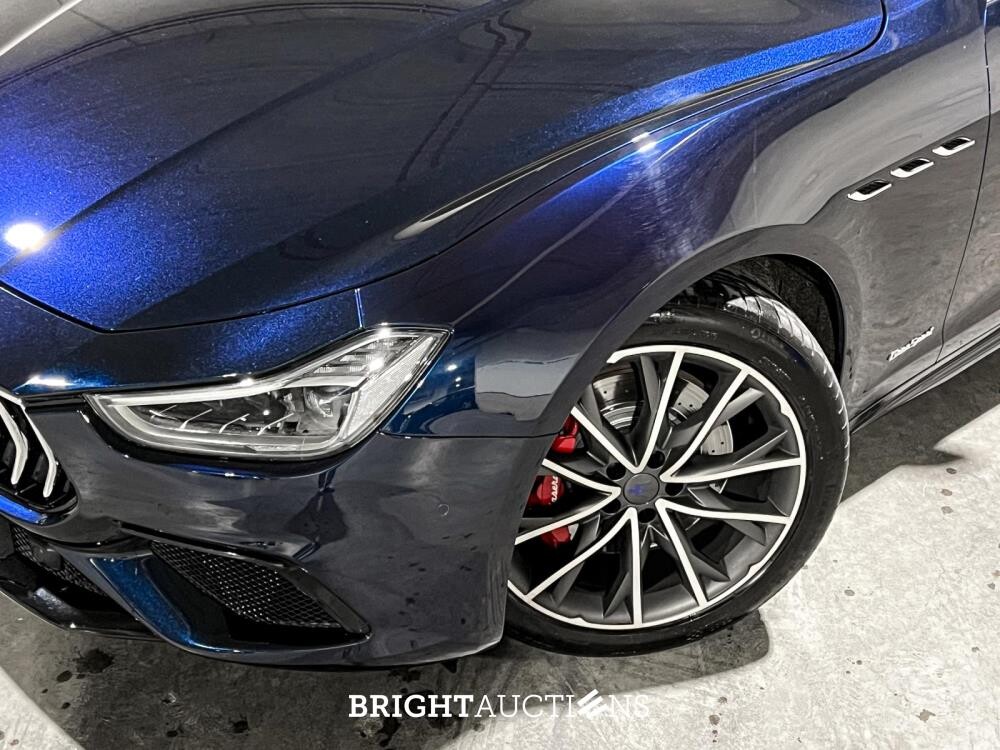 Maserati Ghibli 3.0 V6 GranLusso 349pk 2019 (Origineel-NL), XJ-658-T