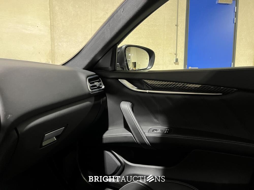 Maserati Ghibli 3.0 V6 GranLusso 349pk 2019 (Origineel-NL), XJ-658-T