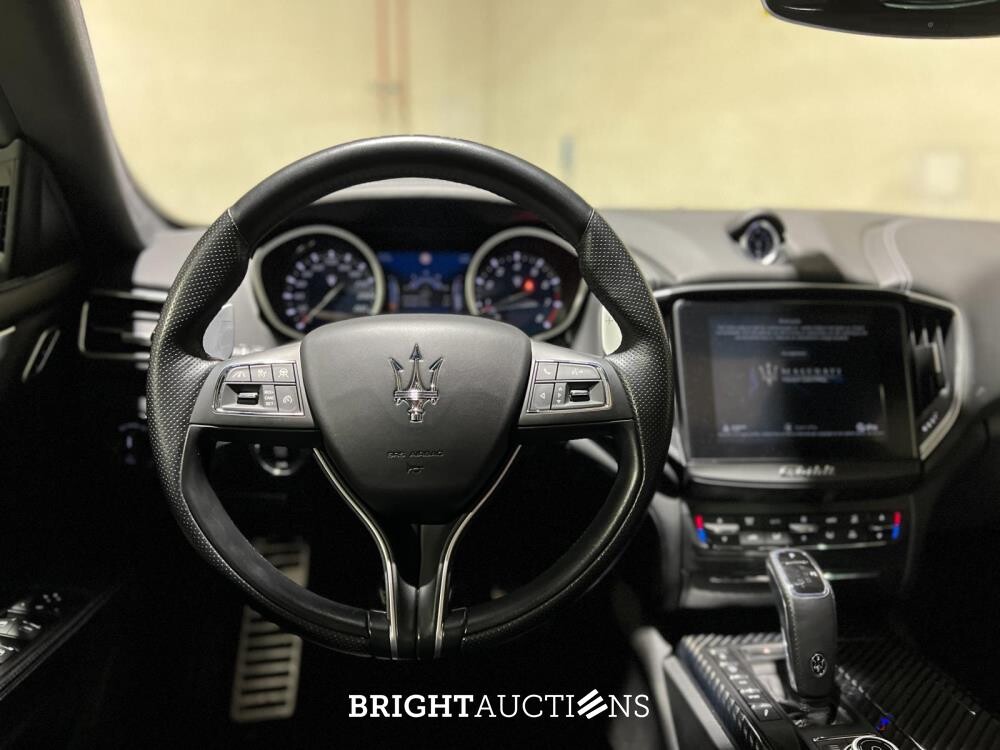 Maserati Ghibli 3.0 V6 GranLusso 349pk 2019 (Origineel-NL), XJ-658-T