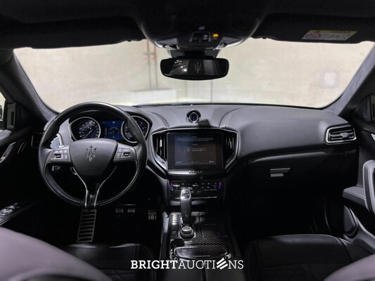 Maserati Ghibli 3.0 V6 GranLusso 349pk 2019 (Origineel-NL), XJ-658-T