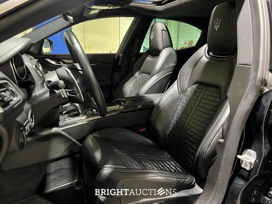 Maserati Ghibli 3.0 V6 GranLusso 349pk 2019 (Origineel-NL), XJ-658-T