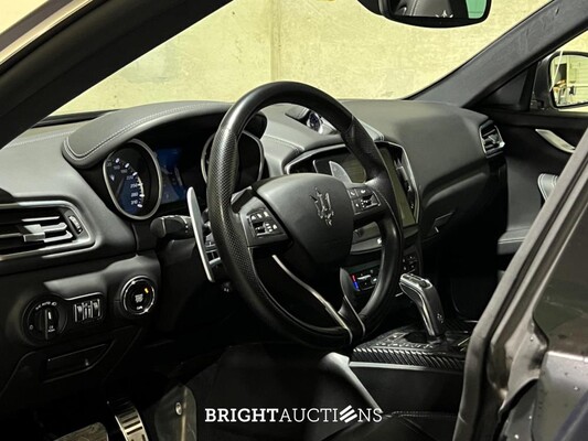 Maserati Ghibli 3.0 V6 GranLusso 349pk 2019 (Origineel-NL), XJ-658-T