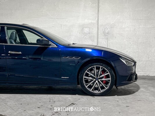 Maserati Ghibli 3.0 V6 GranLusso 349pk 2019 (Origineel-NL), XJ-658-T