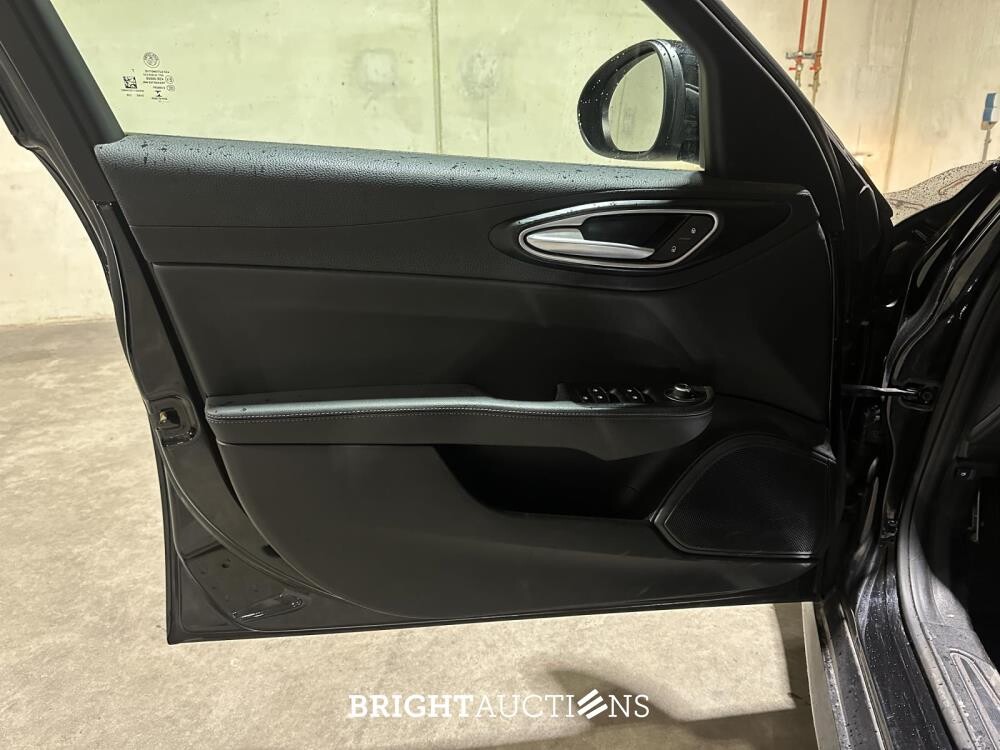 Alfa Romeo Giulia 2.2 Super 150pk 2018 (Origineel-NL), RN-969-G