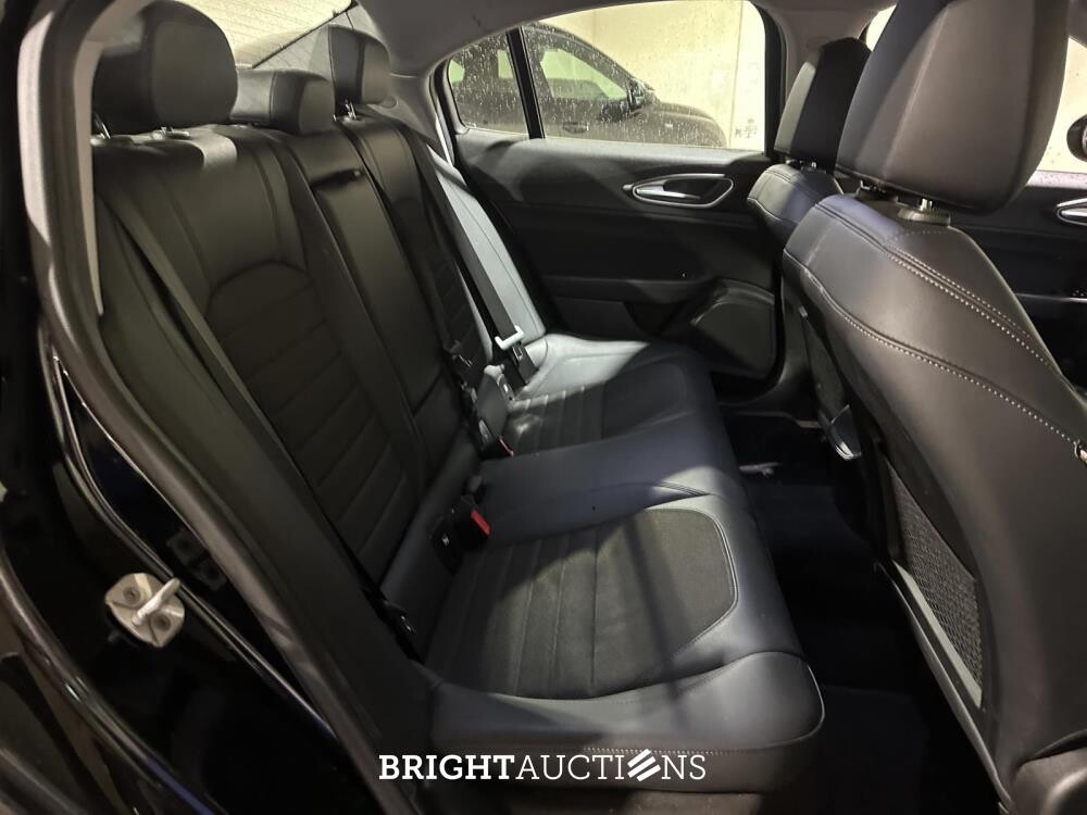 Alfa Romeo Giulia 2.2 Super 150pk 2018 (Origineel-NL), RN-969-G