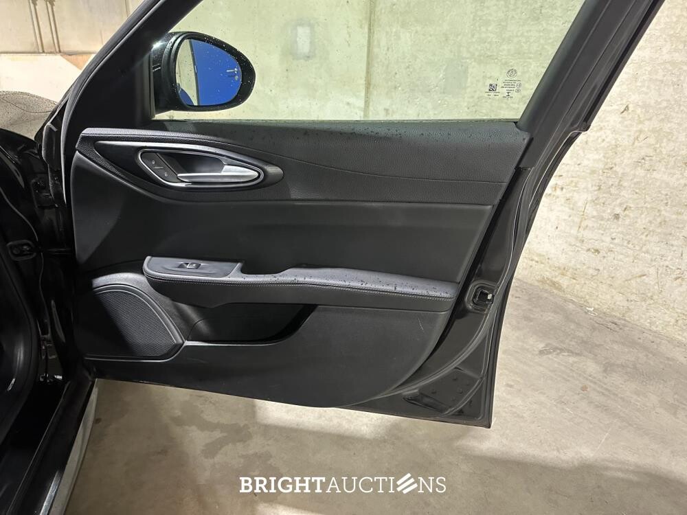 Alfa Romeo Giulia 2.2 Super 150pk 2018 (Origineel-NL), RN-969-G