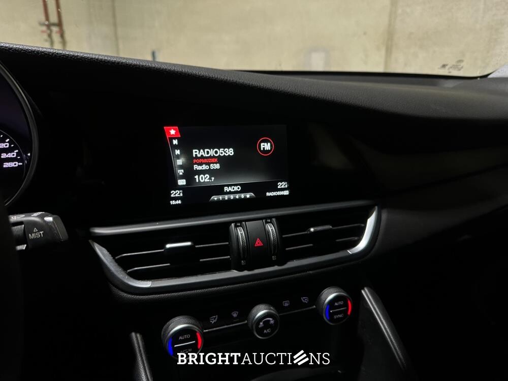 Alfa Romeo Giulia 2.2 Super 150pk 2018 (Origineel-NL), RN-969-G