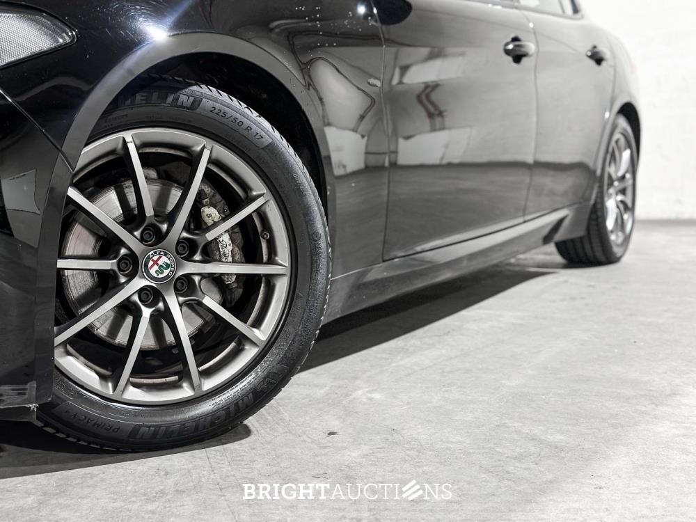 Alfa Romeo Giulia 2.2 Super 150pk 2018 (Origineel-NL), RN-969-G