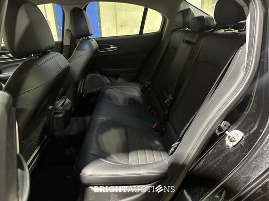 Alfa Romeo Giulia 2.2 Super 150pk 2018 (Origineel-NL), RN-969-G