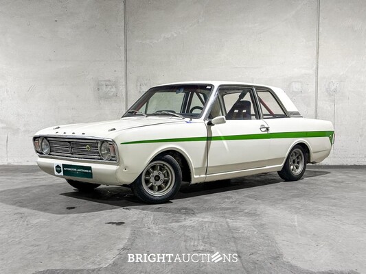 BRIGHT AUCTIONS: Luxury, sports, classics & premium daily drivers te Tiel