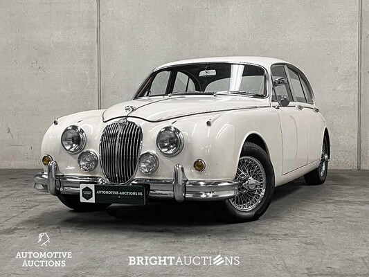BRIGHT AUCTIONS: Luxury, sports, classics & premium daily drivers te Tiel
