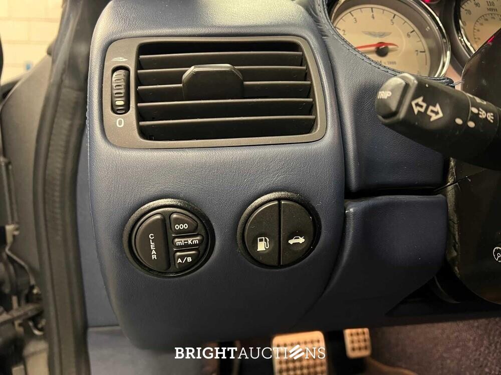 Aston Martin Vanquish 5.9 V12 466pk 2003