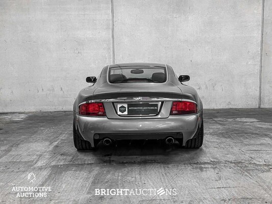 Aston Martin Vanquish 5.9 V12 466hp 2003