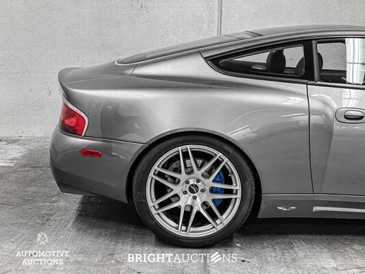 Aston Martin Vanquish 5.9 V12 466hp 2003