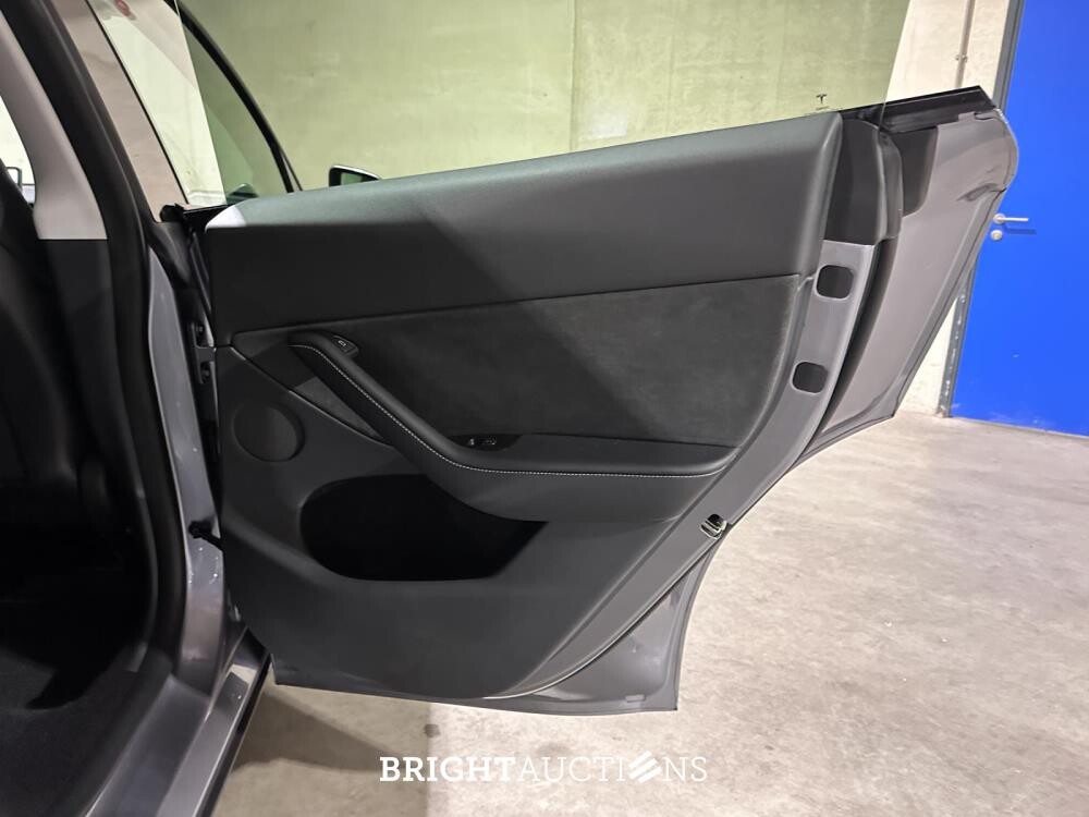 Tesla Model Y Performance AWD 75 kWh 462pk 2023 (Origineel-NL)  T-195-JB