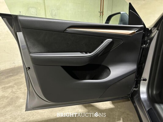 Tesla Model Y Performance AWD 75 kWh 462hp 2023 (Original-NL) T-195-JB