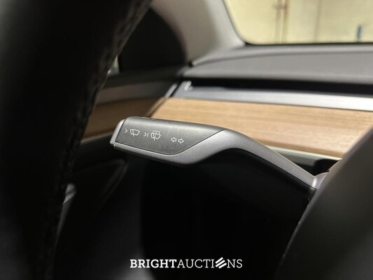 Tesla Model Y Performance AWD 75 kWh 462hp 2023 (Original-NL) T-195-JB