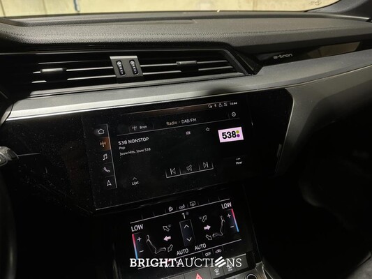 Audi e-tron 55 Quattro 95 kWh 360pk 2019 (Origineel-NL), G-426-HT