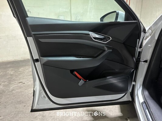 Audi e-tron 55 Quattro 95 kWh 360pk 2019 (Origineel-NL), G-426-HT