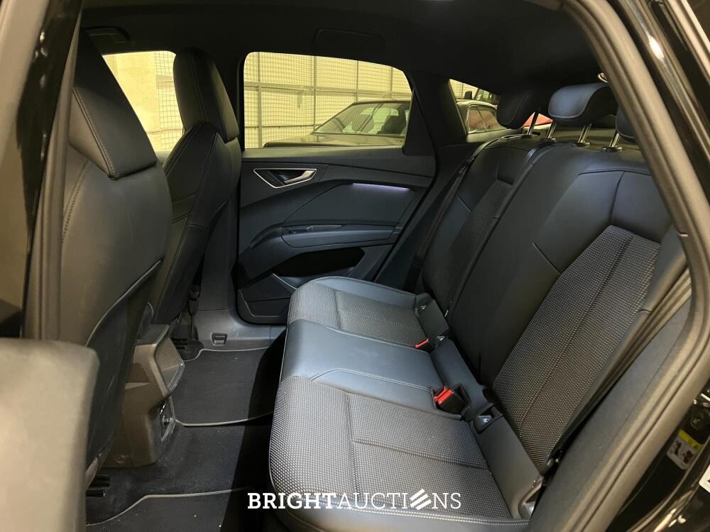 Audi Q4 Sportback e-tron 40 Launch edition S Competition 77 kWh 204pk 2021 (Origineel-NL), N-622-TH
