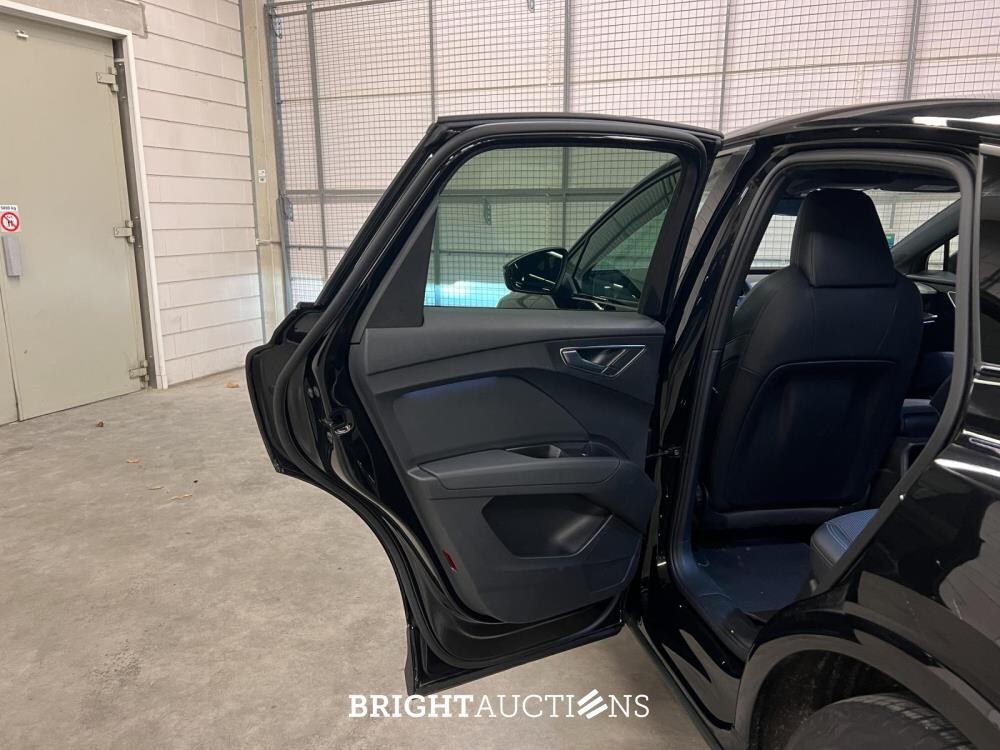 Audi Q4 Sportback e-tron 40 Launch edition S Competition 77 kWh 204pk 2021 (Origineel-NL), N-622-TH
