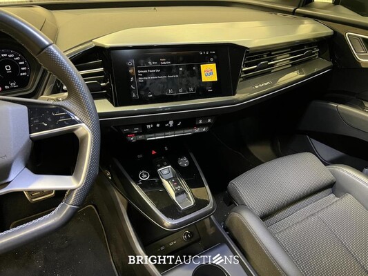 Audi Q4 Sportback e-tron 40 Launch edition S Competition 77 kWh 204pk 2021 (Origineel-NL), N-622-TH