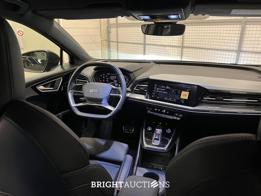 Audi Q4 Sportback e-tron 40 Launch edition S Competition 77 kWh 204pk 2021 (Origineel-NL), N-622-TH