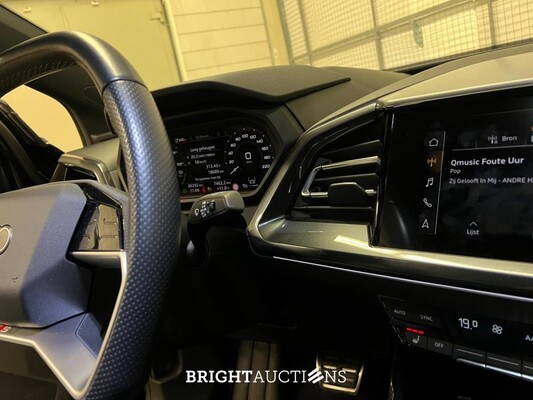 Audi Q4 Sportback e-tron 40 Launch edition S Competition 77 kWh 204pk 2021 (Origineel-NL), N-622-TH