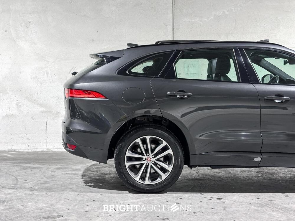 Jaguar F-PACE 2.0t AWD Portfolio 250pk 2019 (Origineel-NL), XH-556-V